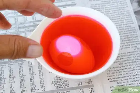 Image titled Dye Silhouettes Onto Easter Eggs Step 4