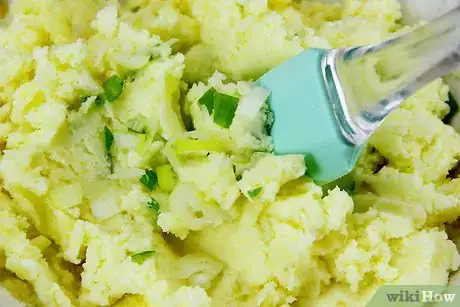 Image titled Enhance Mashed Potatoes with Stir‐Ins Step 10