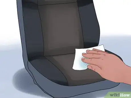 Image titled Clean Your Car for a Date Step 4