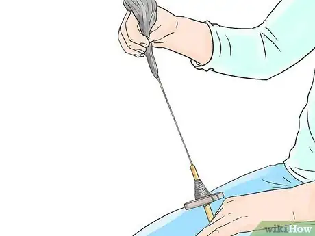 Image titled Spin with a Drop Spindle Step 3