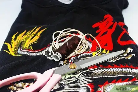 Image titled Make a Bag from a T Shirt Step 1