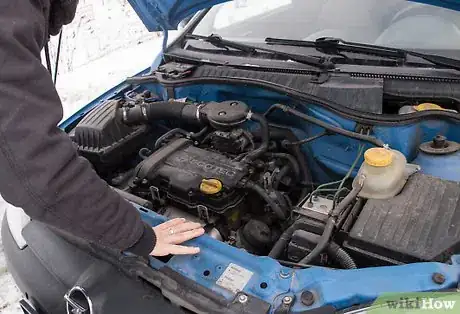 Image titled Survive in a Car Submerged in Snow Step 1