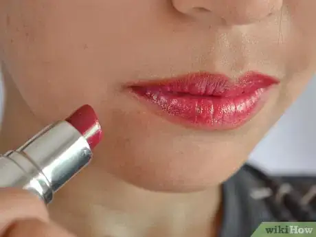 Image titled Apply Makeup for a Glamour Photography Shoot Step 9