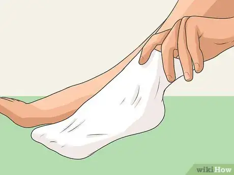 Image titled Prevent Foot Odor Step 3