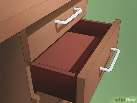 Image titled Maximize Office Desk Space Step 6