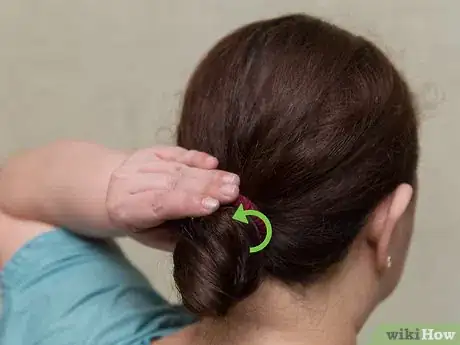 Image titled Get Curly Hair Without a Perm Step 19