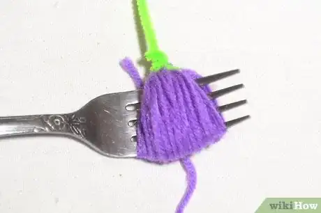 Image titled Make Yarn Tassel Flowers Step 4