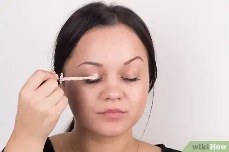 Image titled Apply Metallic Eyeshadow Step 1