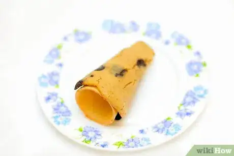 Image titled Make Chocolate Chip Cookie Cones Step 10