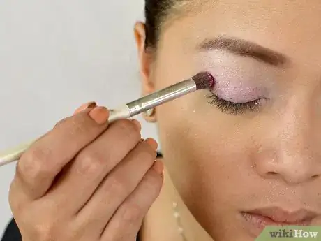 Image titled Have a Party Look Makeup (Only Eye) Step 8