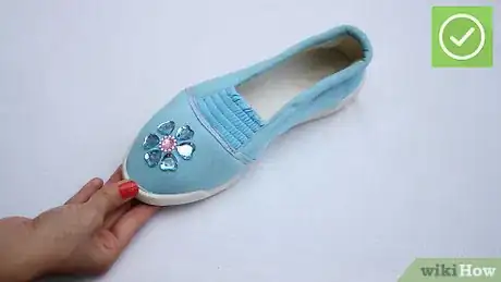 Image titled Bedazzle Shoes Step 3