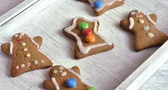 Make Gingerbread Cookies