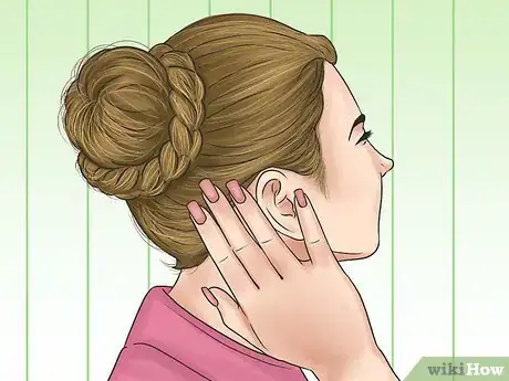 Image titled Wear Dirty Hair Step 3