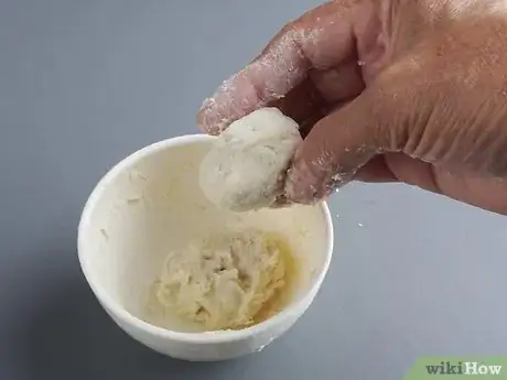 Image titled Make Slow Cooker Monkey Bread Step 20