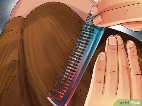 Image titled Razor Cut Your Own Hair Step 6