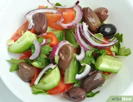 Image titled Make a Wedge Salad Step 13