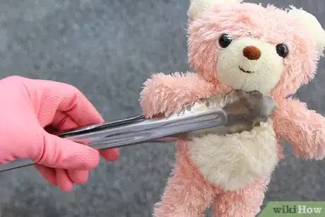 Image titled Make Waxed Dipped Bears Step 3