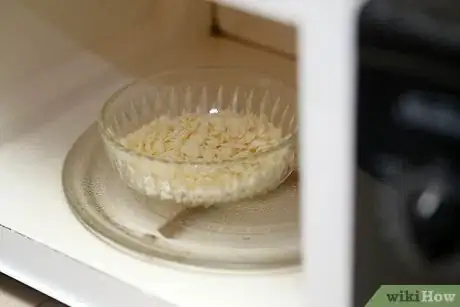 Image titled Decorate Cake Pops Step 2