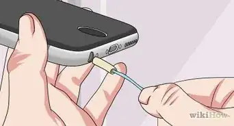 Clean a Headphone Jack