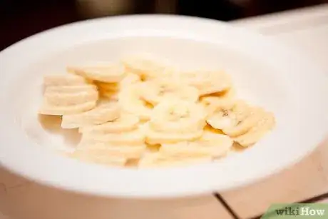 Image titled Dried Bananas in the Microwave Step 2