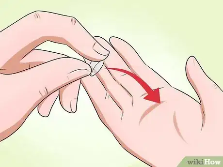 Image titled Remove Contact Lenses Step 8