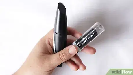 Image titled Do Dot Eyeliner Step 1