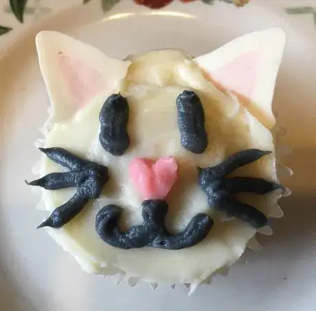 Image titled Cat_Themed_Cupcakes_FinishedCat.jpeg