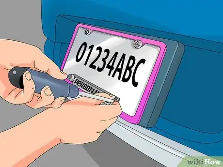 Image titled Decorate the Exterior of a Car Step 2