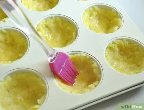 Image titled Make Hash Brown Egg Nests Step 5