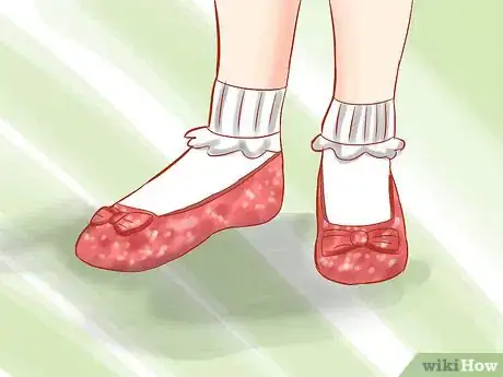 Image titled Dress Up As Dorothy in the Wizard of Oz Step 3