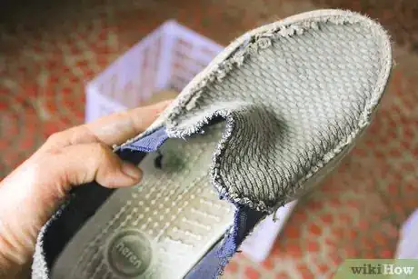 Image titled Organize Shoes Step 3