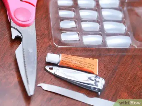 Image titled Make Easy Vampire Fangs Step 1