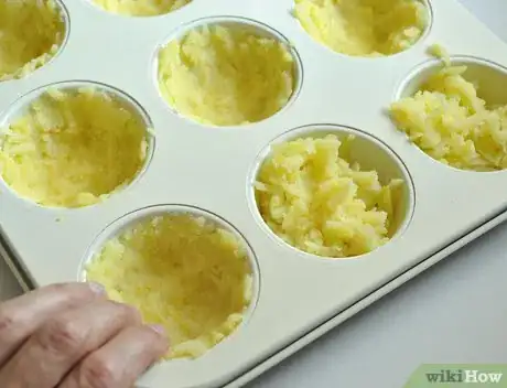 Image titled Make Hash Brown Egg Nests Step 4