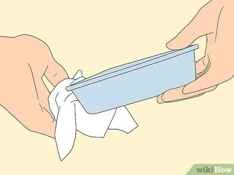 Image titled Fix Smelly Plastic Containers Step 12