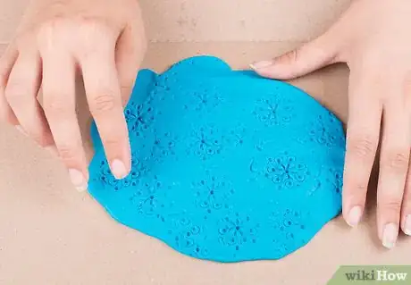 Image titled Make an Air Dry Clay Mask Step 3