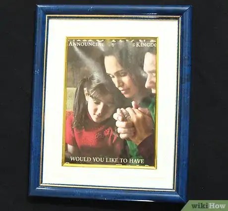 Image titled Clean picture glass Intro