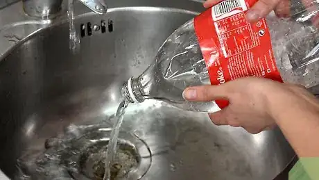 Image titled Make a Plastic Bottle Wormery Step 1