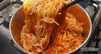 Make Spaghetti with Italian Style Sauce