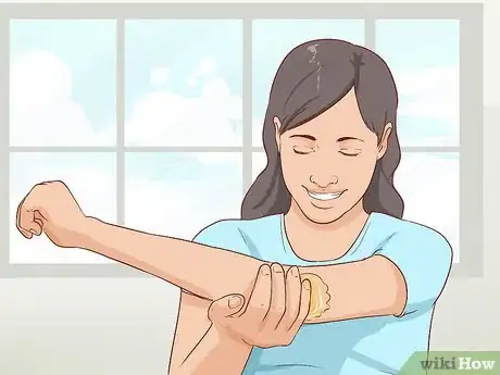 Image titled Take Maternity Photos Step 9