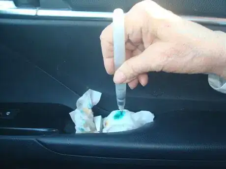 Image titled Tissueside pocket