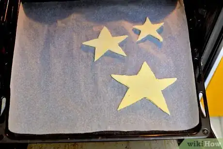 Image titled Make a Puff Pastry Christmas Tree Step 3