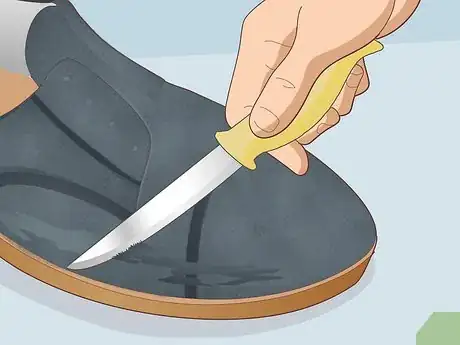 Image titled Keep Suede Shoes from Scuffing Step 8