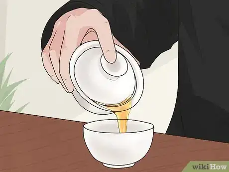 Image titled Hold a Chinese Tea Cup Step 8