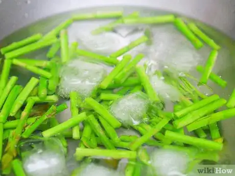 Image titled Present Food on a Plate Step 2