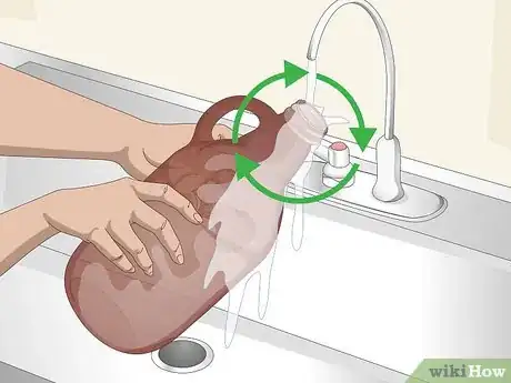 Image titled Clean a Growler Step 4