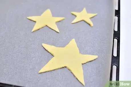 Image titled Make a Puff Pastry Christmas Tree Step 2