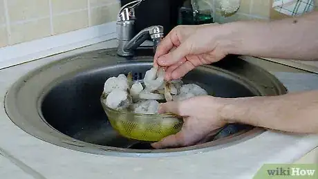 Image titled Pan Fry Shrimp Step 12