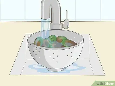 Image titled Eat Raw Mussels Step 6