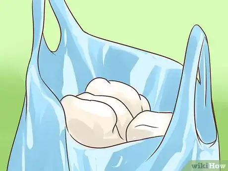 Image titled Pack a Diaper Bag for a Toddler Step 5