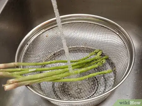 Image titled Clean Asparagus Step 9
